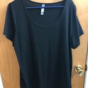 Lularoe Classic Tee